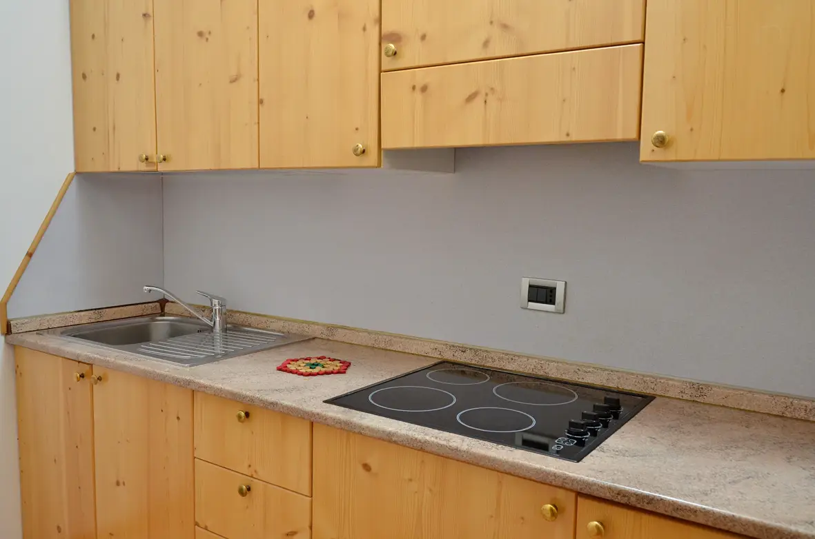 monolocale-residence-taufer-cucina