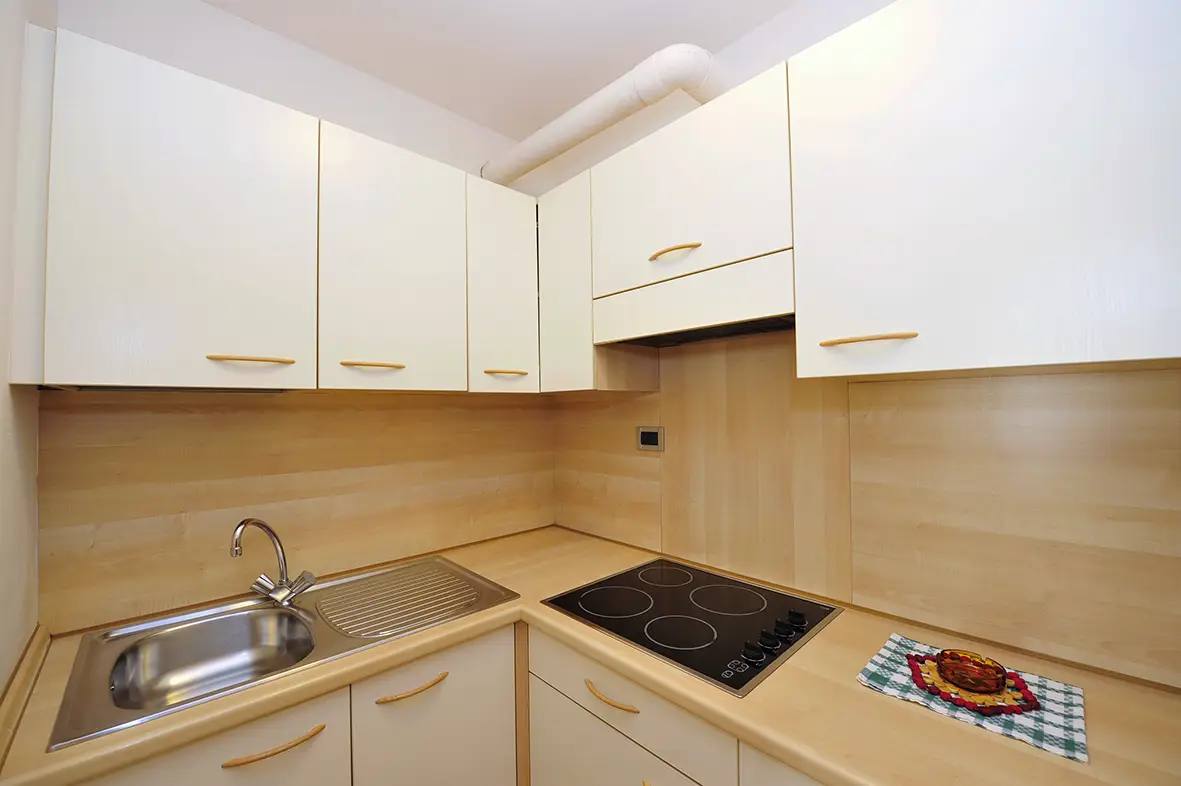 trilocale-standard-residence-taufer-cucina